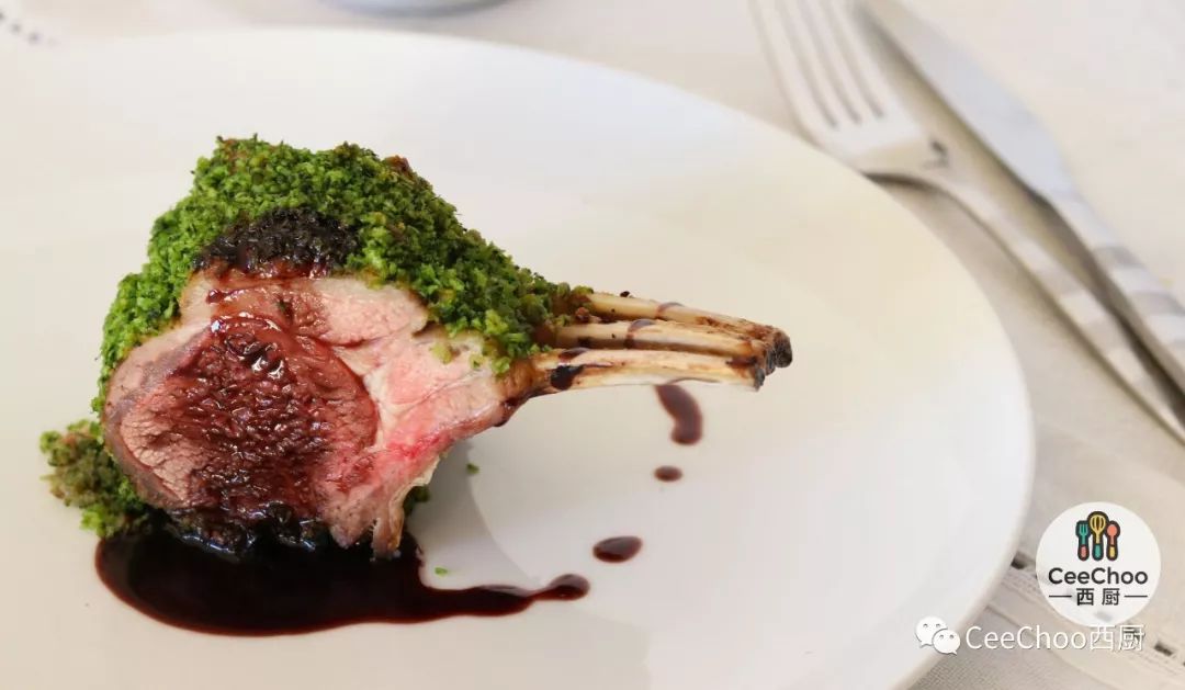 Herb-crusted rack of lamb