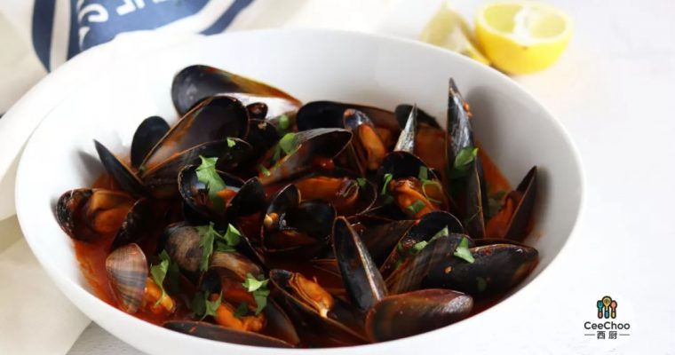 Mussels in Spicy Tomato Sauce