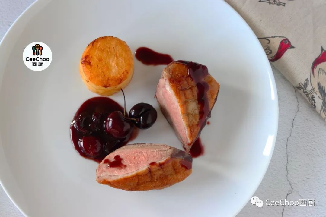 Duck breast with cherry red wine sauce